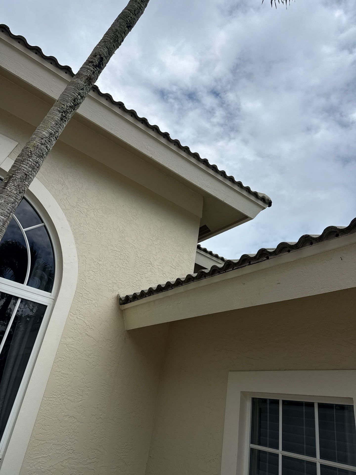 Tile roof return and valley area at a Roofs Done Right repair project in Jupiter, Florida