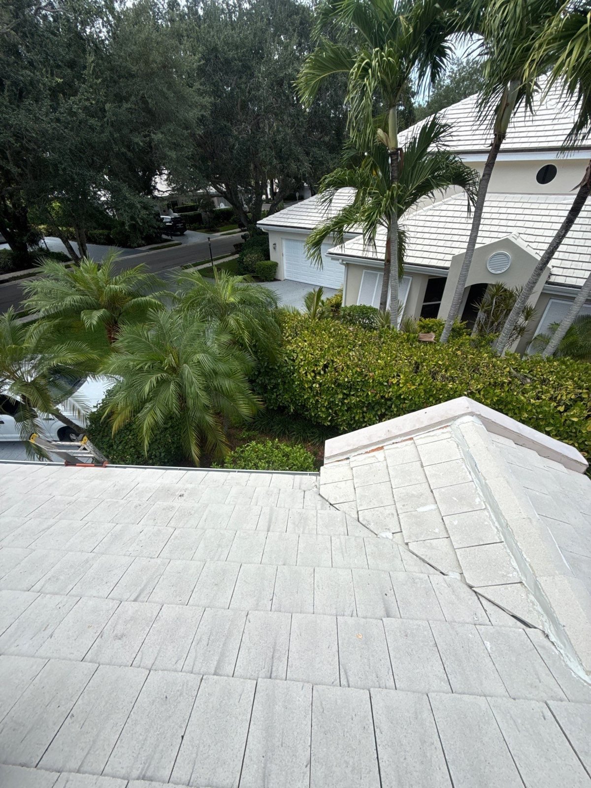 Completed Palm Beach Gardens tile roof return after the original tiles were reinstalled